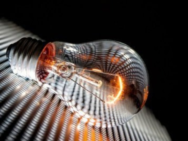 Завтра по всій Україні введуть графіки відключень світла: кого це торкнеться