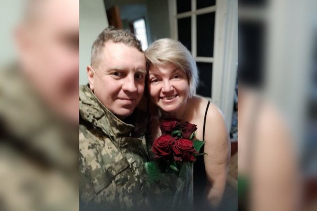 Виїхала з окупованого Маріуполя з шевроном-прапорцем чоловіка: історія родини, яка оселилася у Луцьку. ВІДЕО