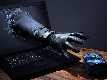 Волинянам нагадали про найпопулярніші види шахрайств: як не потрапити на гачок