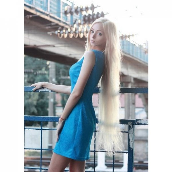 Довгоногій блондинці з України не дає спокою слава ляльки Барбі. ФОТО