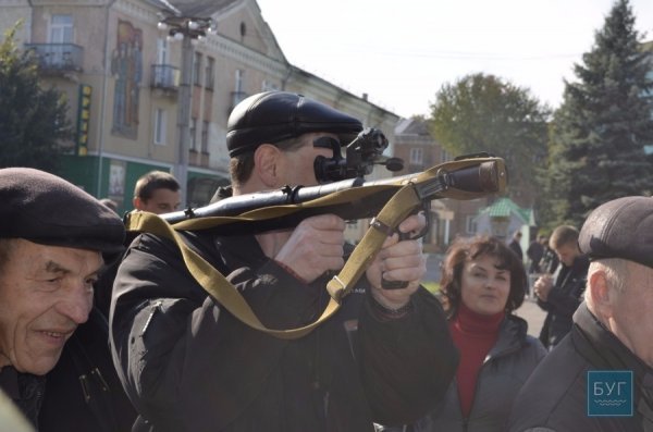 У Нововолинську демонстрували сучасну бойову зброю. ФОТО