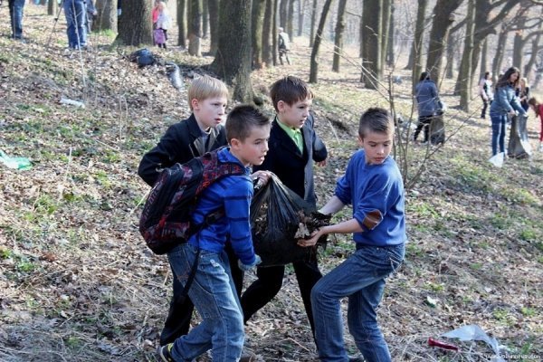  Як у Луцьку прибирали ДПЗ. ФОТО