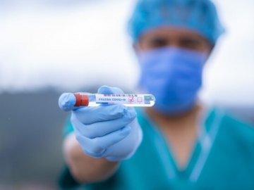 Волинські медики, які працюють у лікарнях другої хвилі, не отримують доплат. ВІДЕО