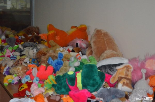 Як у Луцьку творять добро на Фабриці Святого Миколая. ФОТО