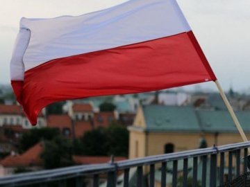 У Польщі вчителі влаштували безстроковий страйк