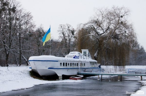 У Луцьк прийшла справжня зима. ФОТО