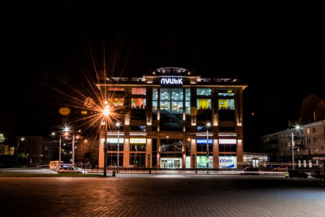 Романтика нічного Луцька: дивовижні фото