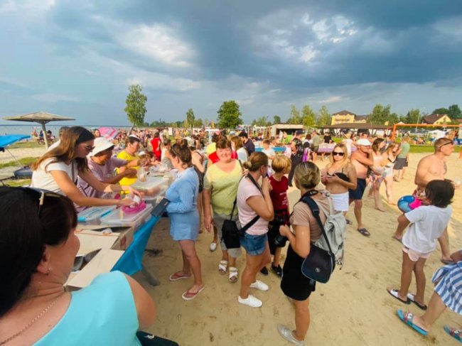 На Світязі відгуляли фестиваль знаменитих пончиків. ФОТО