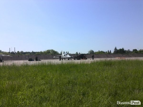 Військові літаки в Луцьку. ФОТО