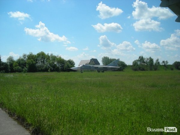 Військові літаки в Луцьку. ФОТО