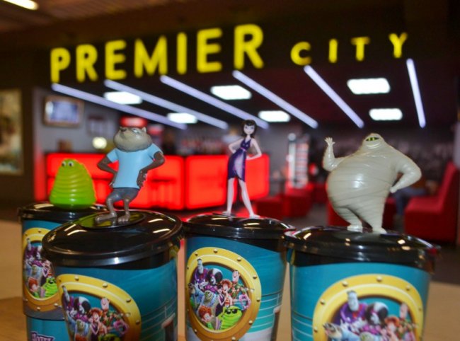 Брендова продукція у кінотеатрі Premier City*