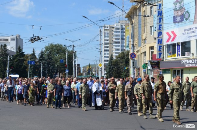 Як у Луцьку прощалися з Героєм Андрієм Єлістратовим. ФОТО
