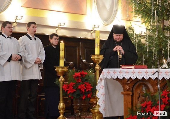 У католиків Різдво: фоторепортаж з луцького костелу Петра і Павла