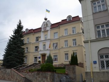 Луцьк – другий серед обласних центрів, які виділили найбільше коштів для ЗСУ