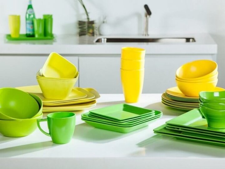 Чому вигідніше купувати одноразовий посуд в онлайн-магазині?