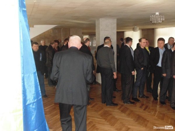 У Волиньраді голосують за звільнення Войтовича. ФОТО