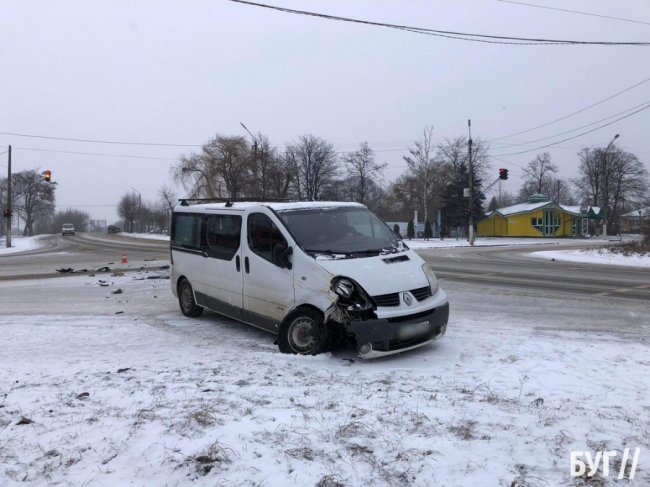У місті на Волині зіткнулися два буси. ФОТО