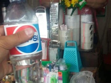 На двох луцьких ринках продавали сурогат. ФОТО