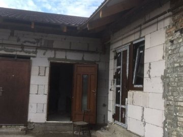 Показали, як відбудовують знищений пожежею гуртожиток у Рожищі. ВІДЕО