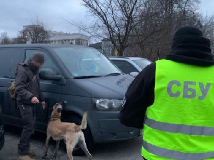 Перевірятимуть документи та оглядатимуть авто: на Волині СБУ посилює безпекові заходи