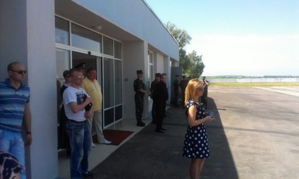 Літаки з тілами загиблих на Сході волинян приземлилися у Рівному. ФОТО