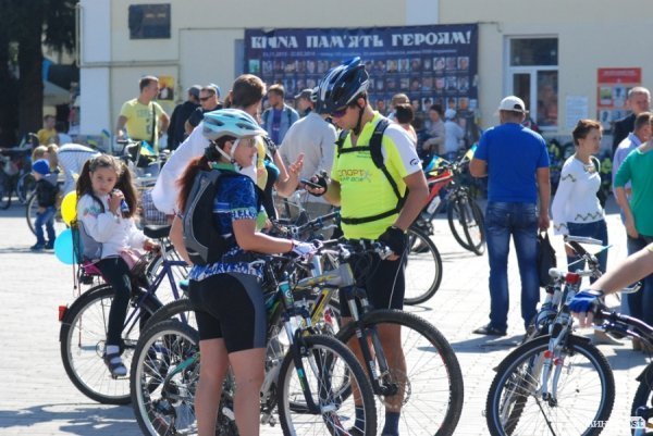 Велопробіг до Дня Незалежності в Луцьку. ФОТО