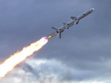 Росія обстріляла Одещину: пошкоджена аеропортна смуга
