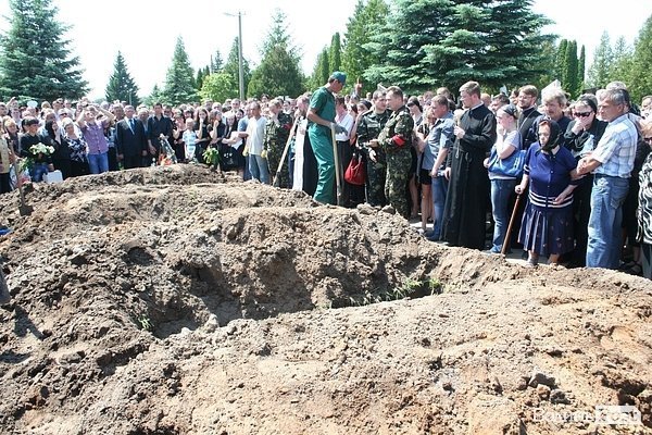 Воїнів-лучан поховали в Гаразджі. ФОТО