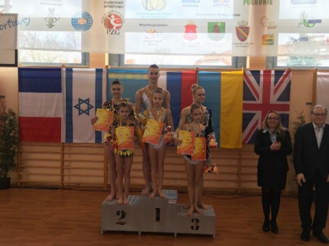 Дует Ірини Юхимюк та Єви Сліпчук (зліва) посів друге місце на турнірі