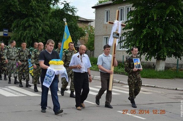 Поховали загиблого під Волновахою нововолинця. ФОТО. ВІДЕО