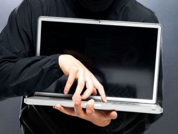 Лучанину «світить» 3 роки тюрми за крадіжку ноутбука