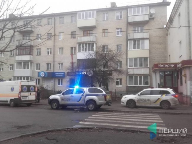 У Луцьку за загадкових обставин з вікна випала жінка. ФОТО