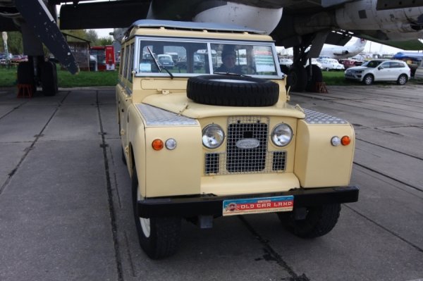 У столиці стартував найбільший фестиваль ретро авто OldCarLand-2016. ФОТО