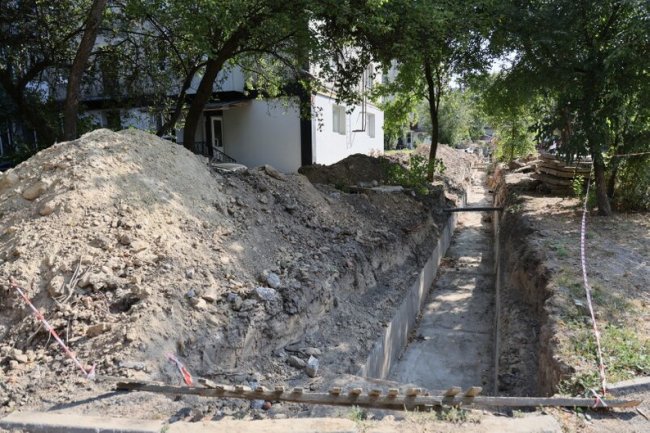 На проспекті Волі у Луцьку замінюють тепломережу протяжністю понад тисячу метрів