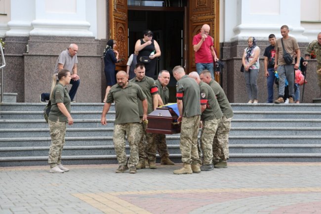 У Луцьку попрощалися з Героєм Олексієм Бондарем