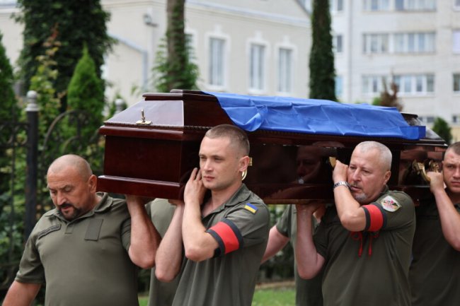 У Луцьку попрощалися з Героєм Олексієм Бондарем