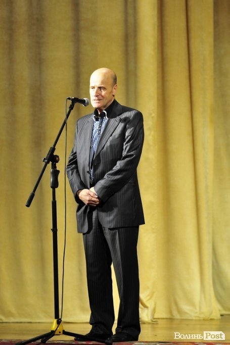 У Луцьку відомий політик і дипломат презентував нову книгу. ФОТО