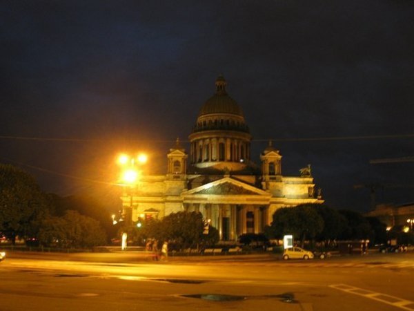 Автор - Олександр Ярмолюк