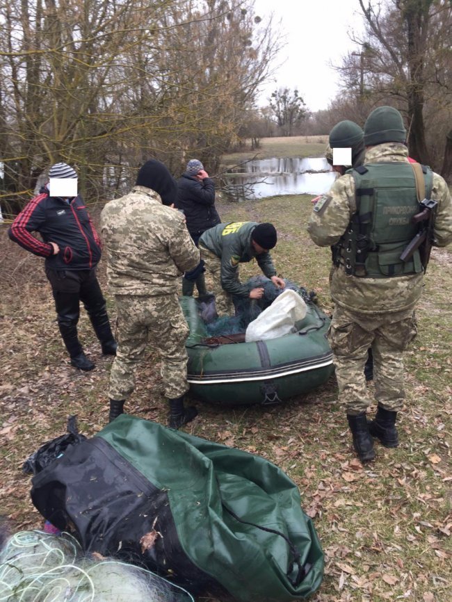 На Волині затримали рибалок-браконьєрів