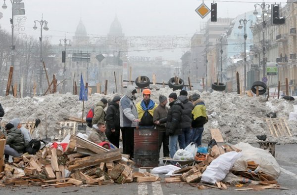 Нові барикади Євромайдану. ФОТО