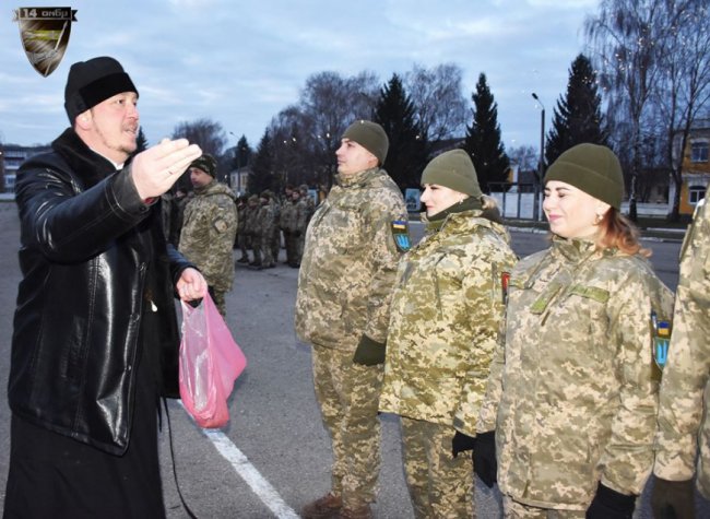 Капелан засіяв воїнів 14-ї бригади. ФОТО