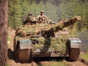 Окупанти наступають на Лиманському, Бахмутському, Авдіївському та Мар’їнському напрямках, – Генштаб