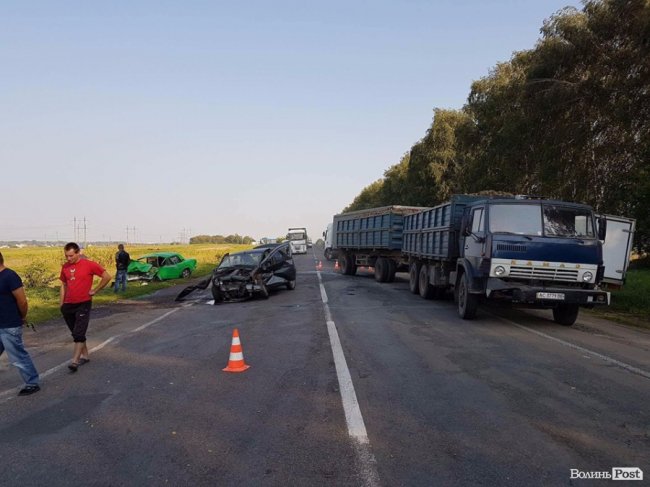 На трасі «Луцьк-Рівне» - моторошна аварія. ФОТО