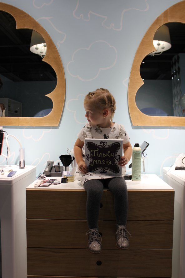 Розповіли про особливості сімейної перукарні у «Промені»*