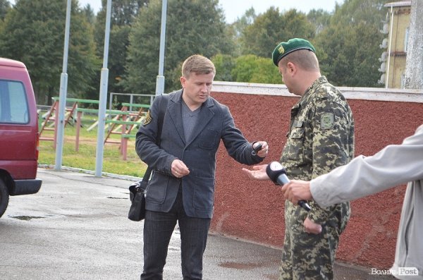 Луцьким прикордонникам передали авто. ФОТО