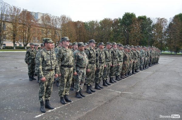 Луцьким прикордонникам передали авто. ФОТО