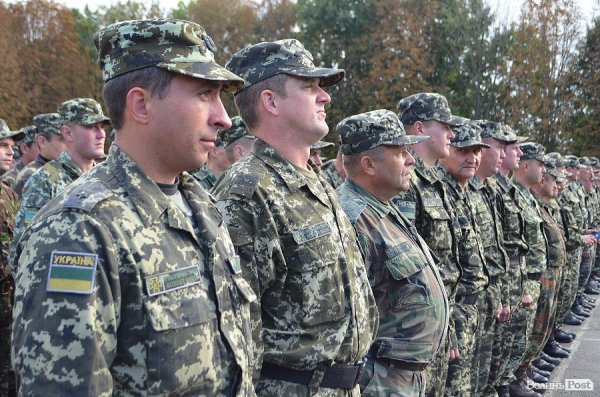 Луцьким прикордонникам передали авто. ФОТО