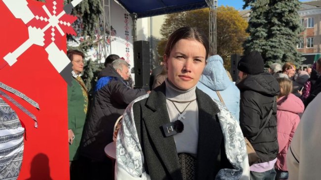 У Нововолинську спекли 200-кілограмову паску. ВІДЕО