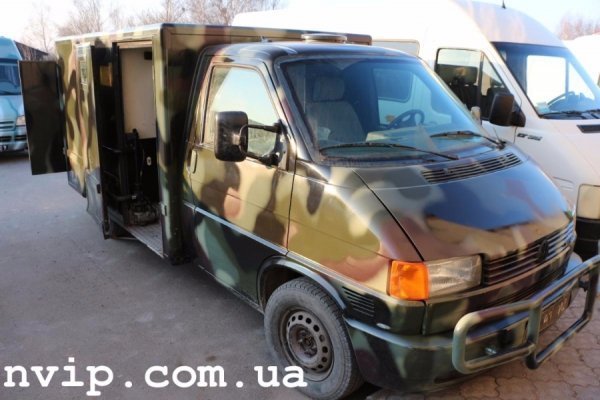 Волинські волонтери відправили на фронт два автомобілі. ФОТО