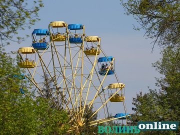 Квіти і птахи: весна у луцькому парку